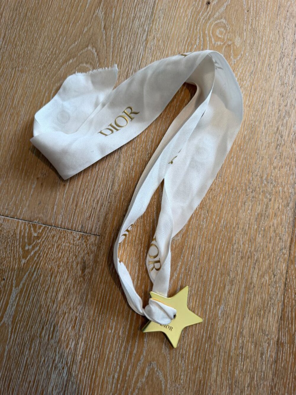 Dior Gold Star Ornament with White DIOR Logo Ribbon - Bag Charm - Picture 2 of 5